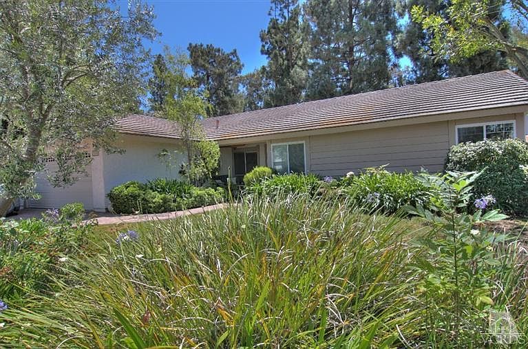 1st image of 810 Maplewood Ct