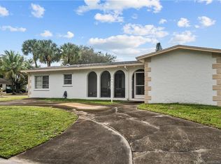 300 SW Winnachee Dr, Stuart, FL 34994