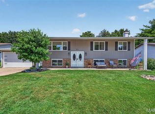 21 Gary Glen Dr, Saint Peters, MO 63376