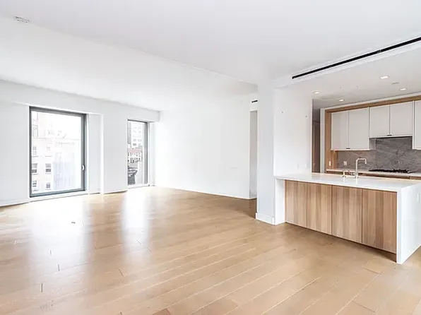 180 6th Avenue image 6 of 28