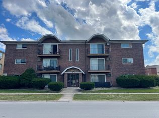 2105 176th Pl APT 1C, Lansing, IL 60438