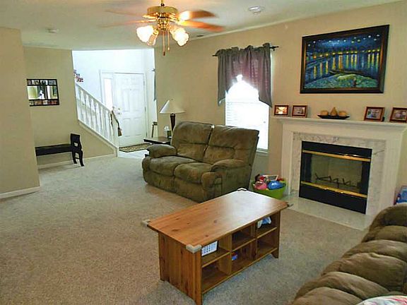 2nd image of 3433 Mechanicsburg Dr