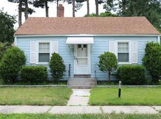 63 Gilman St, Springfield, MA 01118