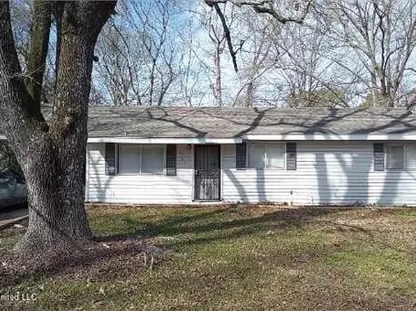 2705 Charleston Dr, Jackson, MS 39212