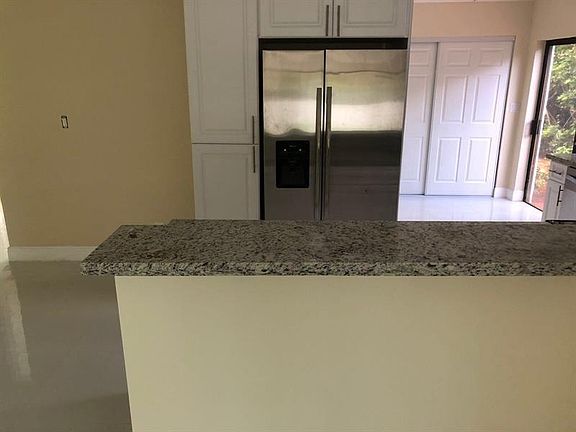 4th image of 8286 NW 36th St