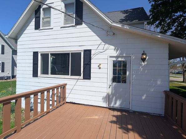 141 1st St SE
