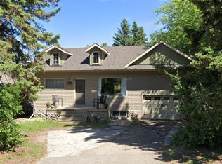 4631 49th St, Sylvan Lake, AB T4S1P2