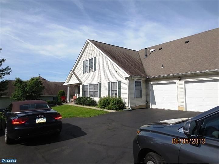 35 Avenrowe Ct, Fairless Hills, PA 19030 Zillow