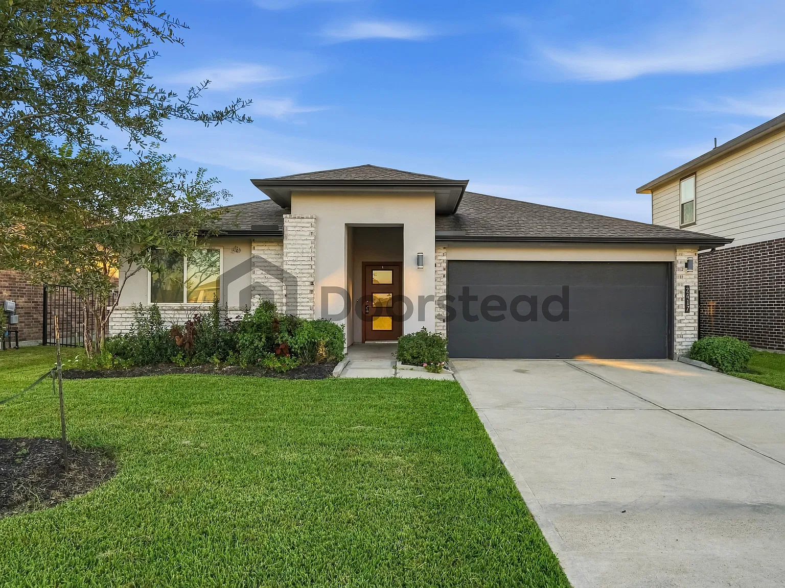 3 bed, 2.5 bath, 2496 sqft, $2,200 — Photo 1