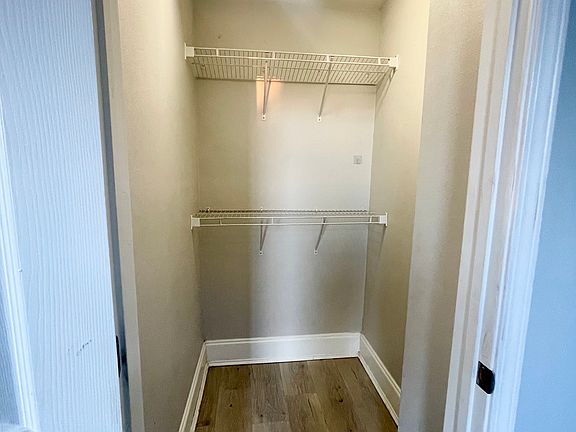 4th image of 1215 Josephine St #20