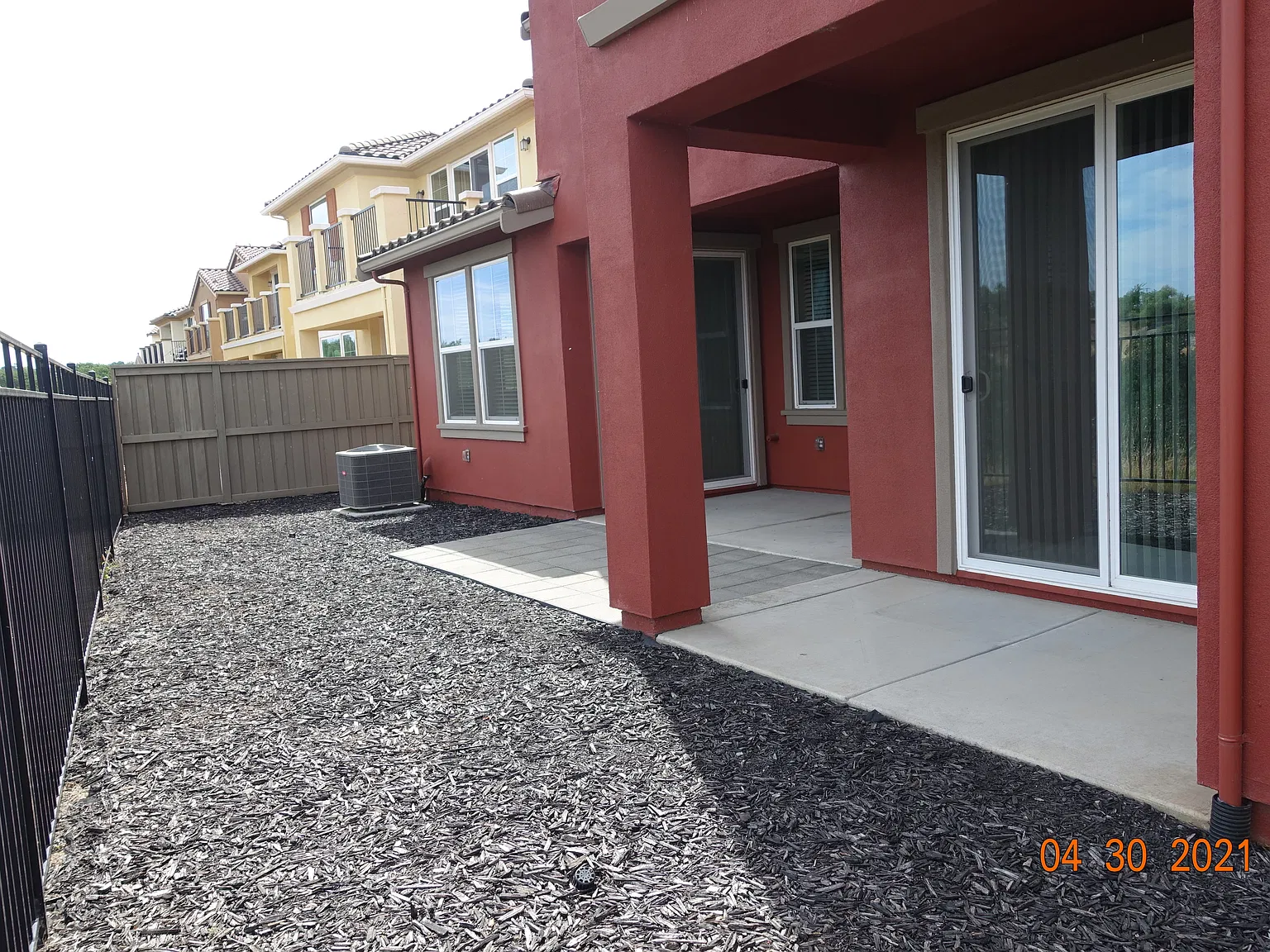 4 bed, 2530 sqft, $3,495 — Photo 2