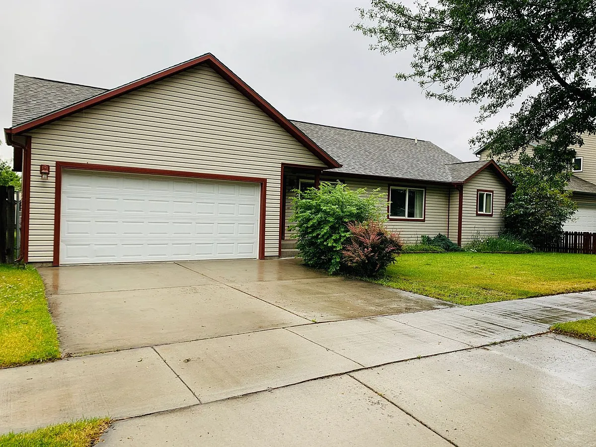 Building Photo - 3080 Sheffield Dr