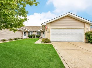 8402 Pierce Pl, Merrillville, IN 46410