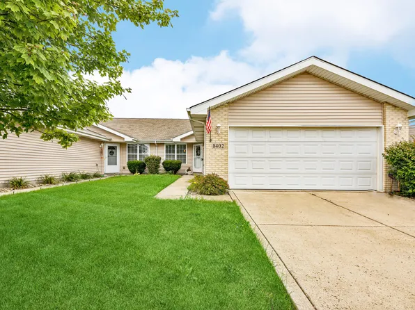 8402 Pierce Pl, Merrillville, IN 46410
