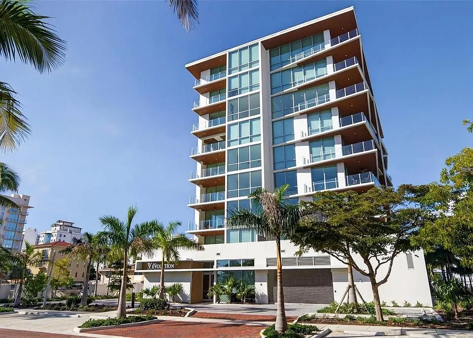 111 Golden Gate Point #Penthouse 802