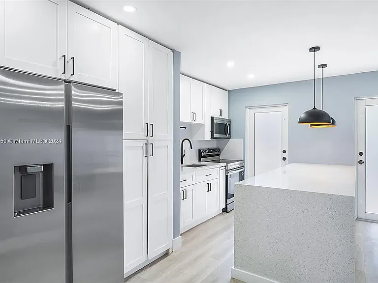 1620 SW 40th Ave #1 — Photo 14