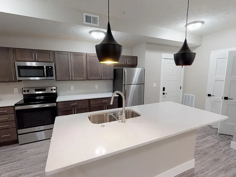 711 Legacy Dr — Photo 24