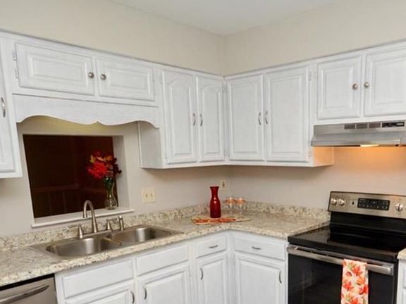 4th image of 230 Mannings Ln