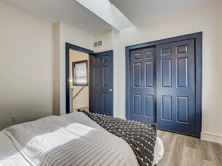 1855 N Pulaski St — Photo 14