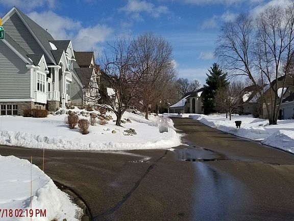 5th image of 35 Geneva Blvd