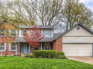 1120 Lancaster Dr, Saint Charles, MO