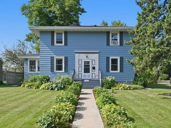 902 E 8th St, Superior, WI 54880