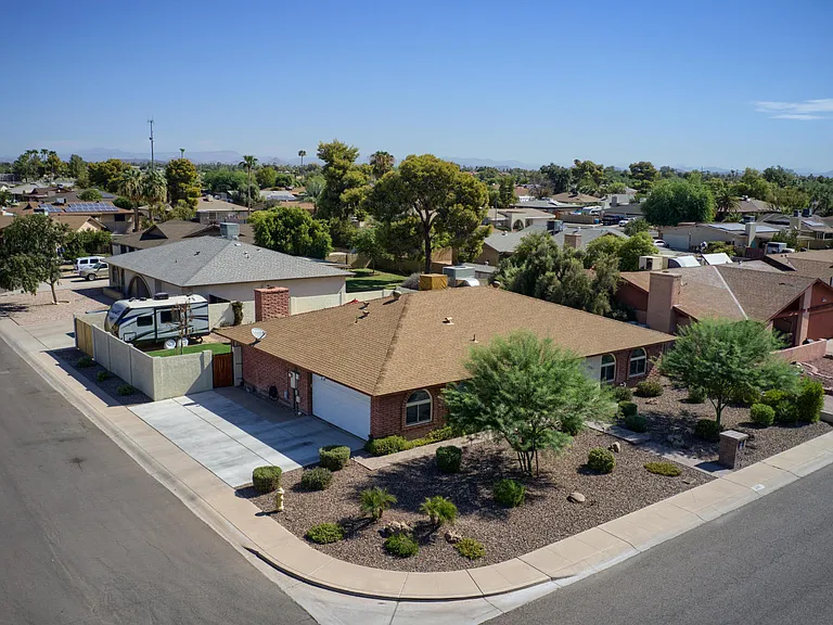 4532 W Corrine Dr — Photo 33