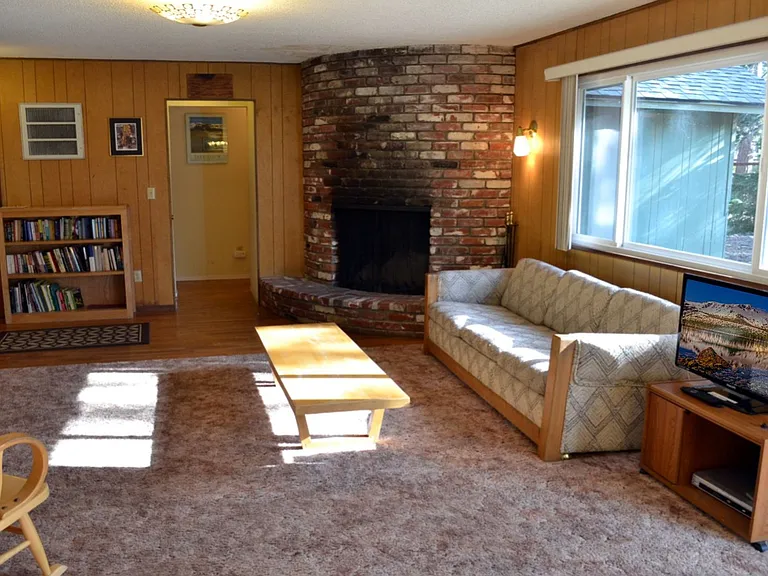 544 Koru St — Photo 4