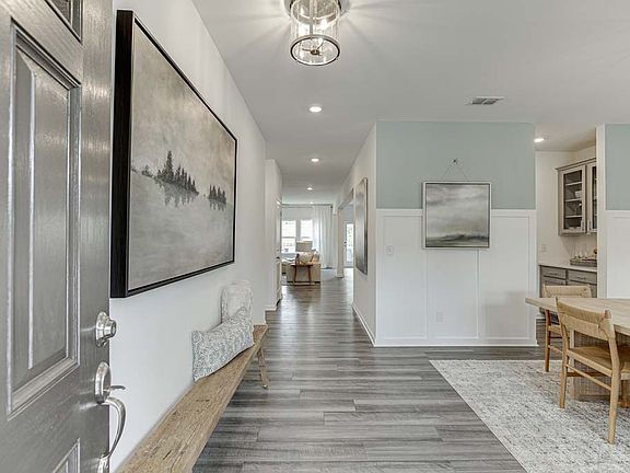 Avignon - Savoy Interior Image 1