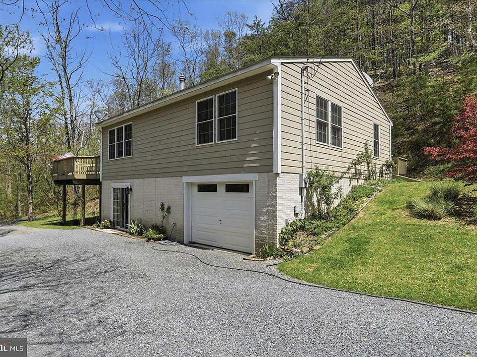 1st image of 3837 Graces Cabin Rd