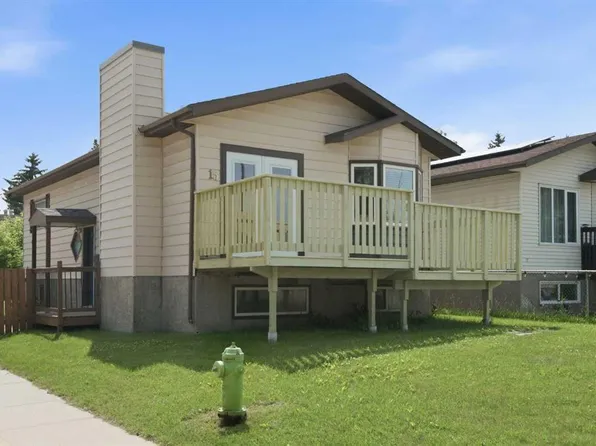 15 N Oliver St, Red Deer, AB T4P 1V9