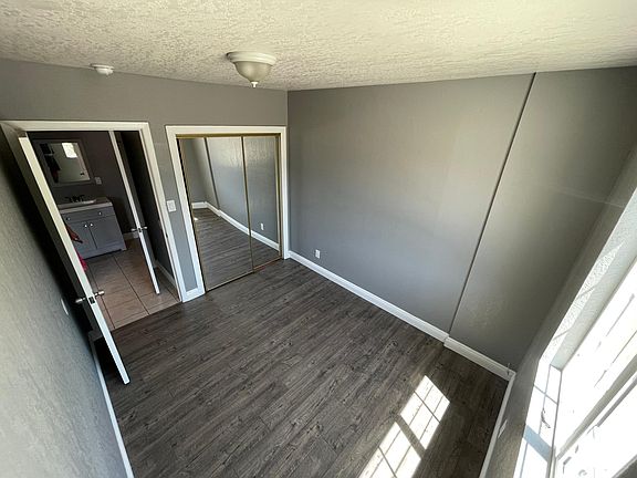 3rd image of 364 S Ferris Ave