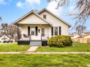 1401 Market St, Pekin, IL