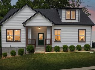 1050 Spicer Dr, Clarksville, TN 37042