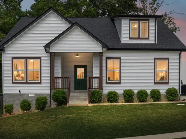 1050 Spicer Dr, Clarksville, TN 37042