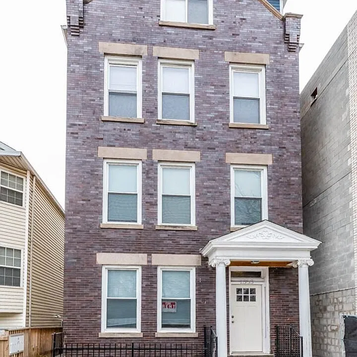 2353 W 18th Pl #3S