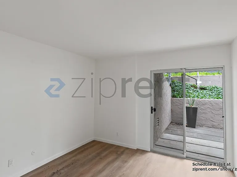 675 Sharon Park Dr #135 — Photo 19