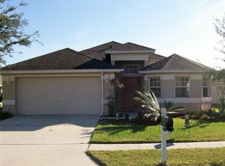 19121 Dove Creek Dr, Tampa, FL 33647