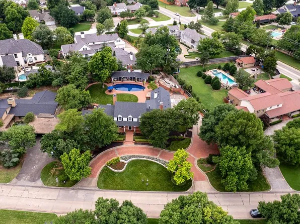 1606 Guilford Ln, Nichols Hills, OK 73120
