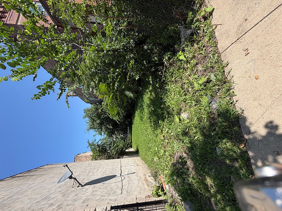 2nd image of 1623 S Central Park Ave