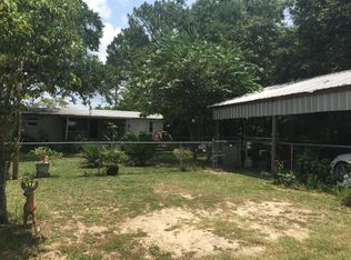 585 Paradise Island Dr, Defuniak Springs, FL 32433