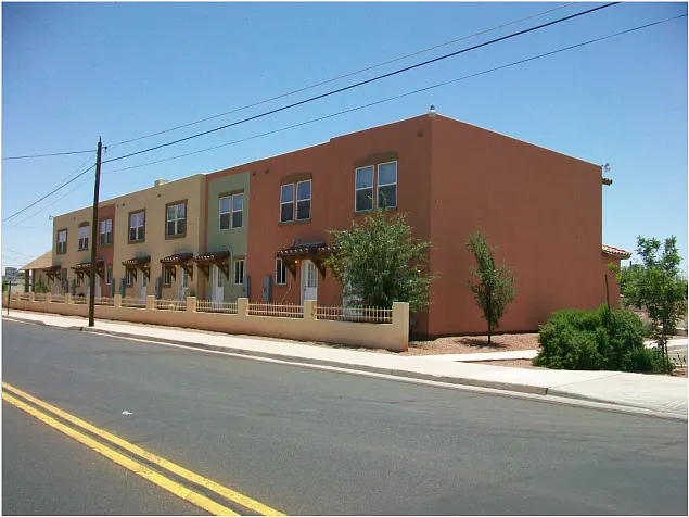 Building Photo - 1010 S 8th Ave