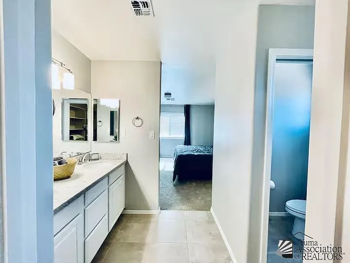 3753 W 37th Pl — Photo 12