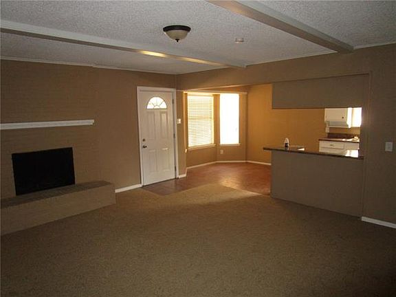 3rd image of 2511 Zapata Dr