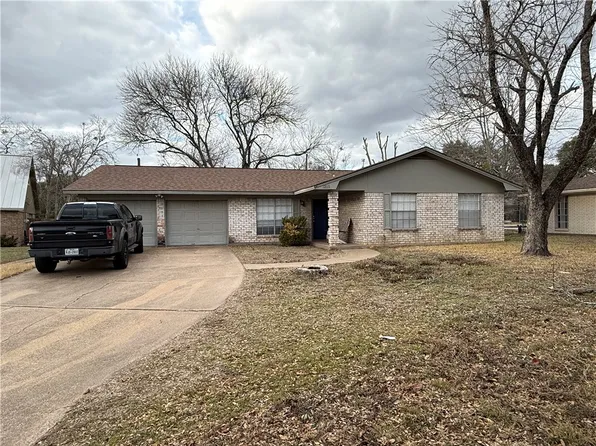 1213 S Ridgefield Cir, College Station, TX 77840