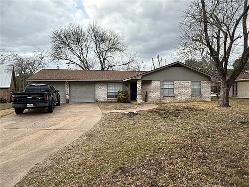 1213 S Ridgefield Cir Photo 1
