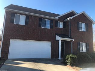 1136 Edinburgh Dr, Jamestown, NC 27282