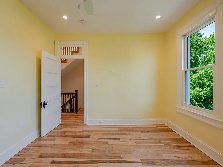 1234 E St NE — Photo 42