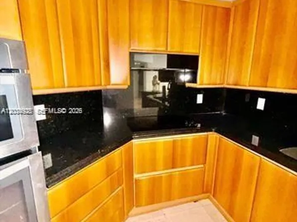 9595 Collins Ave #N8-i, Surfside, FL 33154