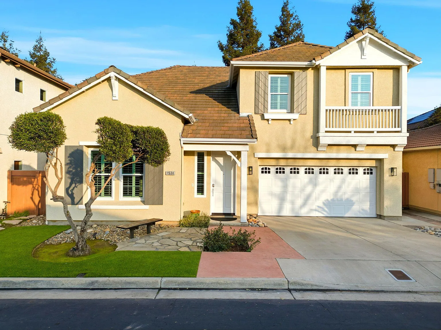 1534 N Pisa Street photo 1